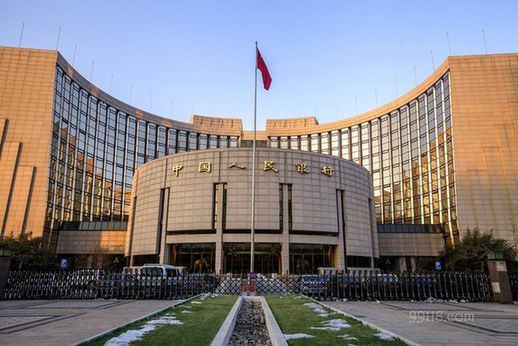 央行发布2025年二季度金融机构贷款投向统计报告：普惠小微贷款增长较快 绿色贷款增加较多